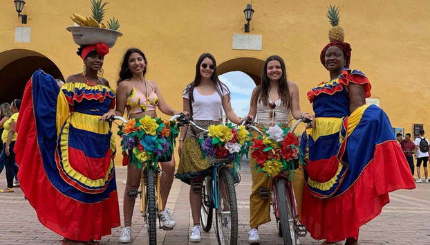 Foto nella piazza dell'orologio a Cartagena de Indias