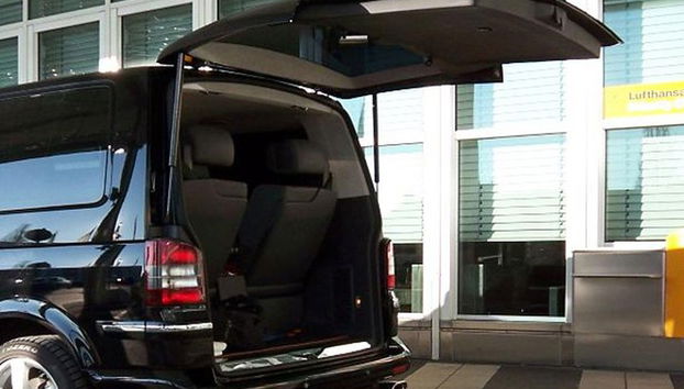 Coche de lujo de día completo con conductor a disposición en Lyon - Foto 4