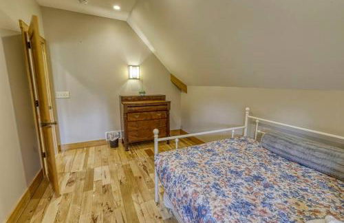 Huge Home w Studio Apt-Mountain Views-Hot Tub-Sauna - Foto 20