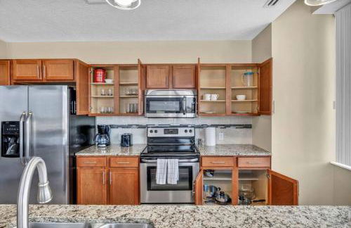 Downtown Flat w/ LAKE VIEW: Walk 2 Stadiums/Arenas - Photo 12