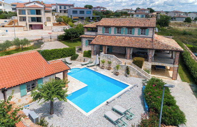 Villa Amyra With Pool - Foto 29