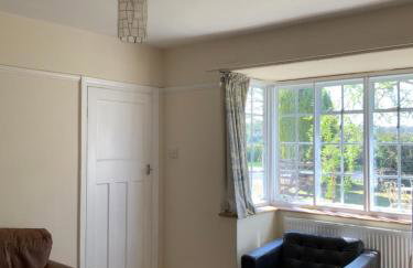 Country cottage overlooking fields with garden room - Foto 16