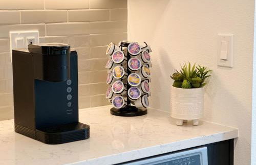 Modern 1BR Apartment with Pool, Hot Tub and Gym Access 10mins to Universal Studios - Foto 27