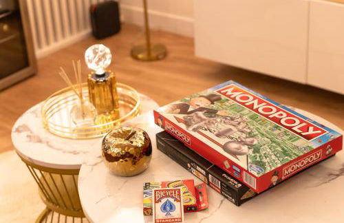 Premium Spa Suite Jacuzzi Hot Tub Massage Chair near Paris-Stade de France-CDG Airport - Foto 15