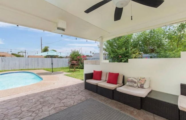 McAllen Majesty 4BR w Pool and Comfort - Foto 58