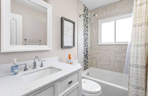 4Bedroom 2 Bath Home in Arts District-Smoky Row A Duplex - Foto 10