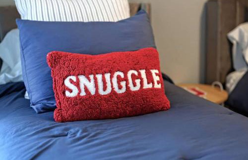 Fall Festivities - 4BR Home by IU Stadium Bloomington Bliss - Foto 98