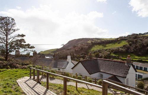 Puckey Hill - Photo 3