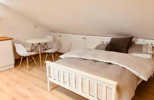 Oak Tree Studio - Photo 7