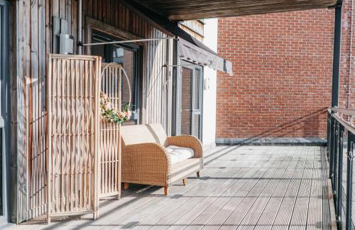 Oakgrove Apartment - 2 Bedroom with Terrance and private parking - Foto 3