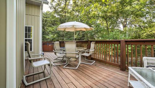 Hot Tub and Wooded Views Lakefront Blue Eye Cottage - Foto 3