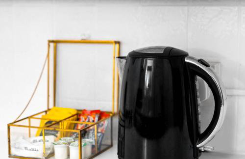Stylish 3 Bed House - Garden - Parking - Netflix 181TA - Photo 28