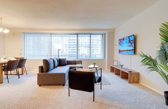 Bright Comfort in DC Apts - Foto 65