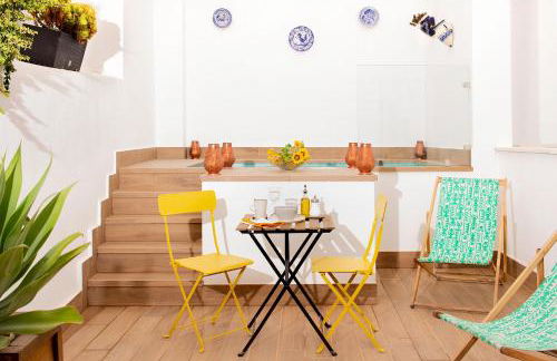 Apto. Maese Montañés. Céntrico con piscina privada - Foto 1