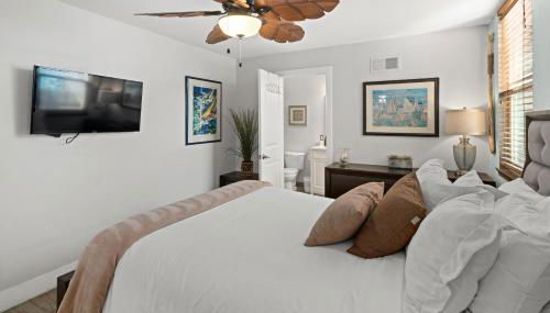 Stunning Beach Home - large patio, parking, ac & dog friendly! - Foto 2