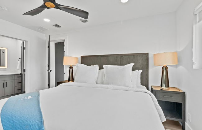 Stunning Poolside Luxury Retreat - Foto 14