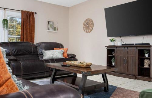 Poolside Palisade - A Fun Family Retreat for 6 - Foto 1