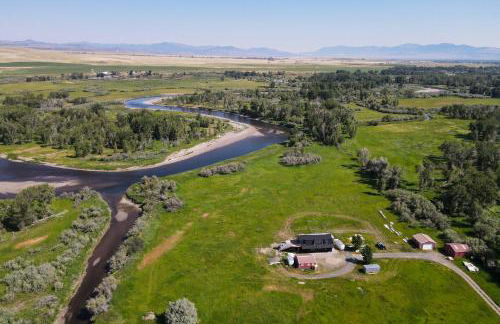 Riverfront Montana Retreat - Deck, Fire Pit and Pond - Foto 28