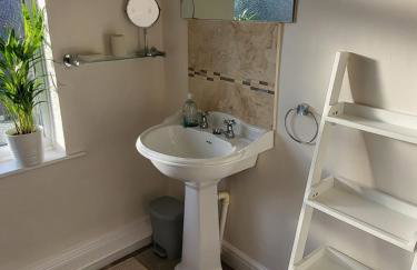 Comfy home for 4-5 people with garden near uni & QMC 2 nights minimum - Foto 17