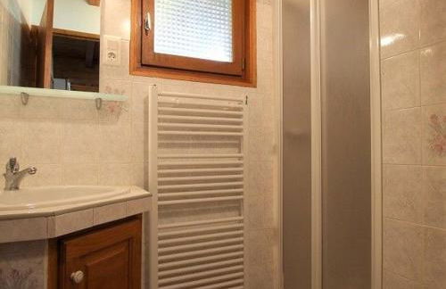 Petit Gîte Enchanté au Cœur de la Forêt du Meygal, Proche du Lac Bleu - FR-1-582-272 - Foto 7