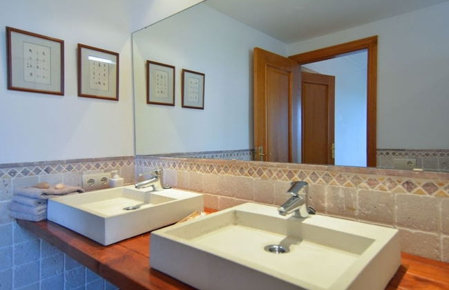 Luxurious Sea Front Villa in Mallorca - Photo 23