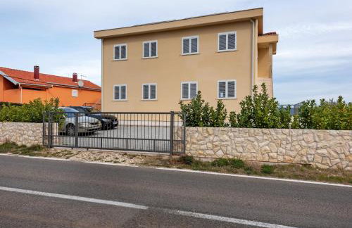 Simplistic Apartment in Neviđane near Sea beach - Foto 45