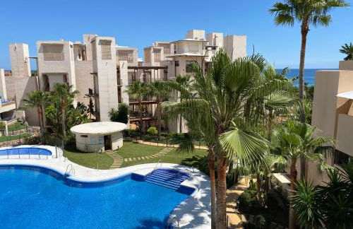 Apartamento lujo en primera línea de playa en Bahía de la Plata, Estepona - Photo 45