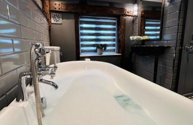 The Foremans House, With Hot Tub, A luxurious Historical pre 16th Century Grade II Listed House, location Essex in a picturesque Village, Country Pub In walking Distance - Foto 5
