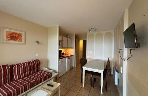 T2 Charmant avec Piscine et Vue Océan à Urrugne - FR-1-239-1084 - Foto 9