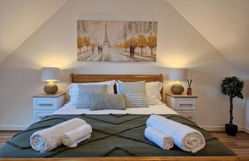 Large 4-bed house for up to 7 guests w 2x parking - Foto 6