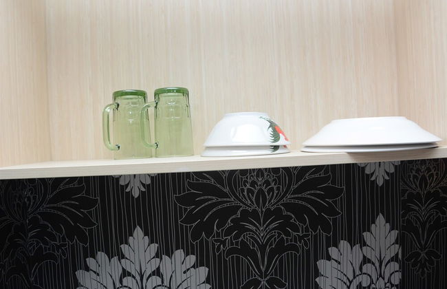 Best Price Studio Apartment at Gold Coast - Foto 7