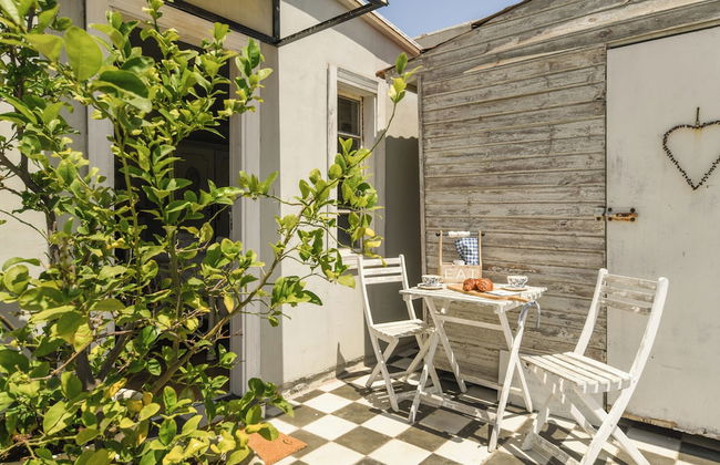 Elegant 1BR Apt w Balcony in the City - Photo 29