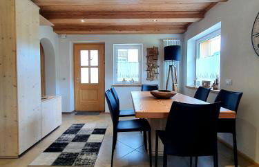 Casa Sandra Moena by Go new Location - Photo 12