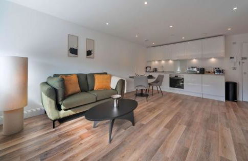 Modern 1 Bed Apartment in Gravesend w Games Room - Foto 11