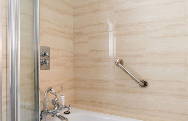 Quaint Coastal Cottage - 5 Mins From Beach - Foto 17