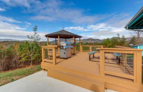 Mountain View and Fire Pit Modern Copperhill Home - Foto 26