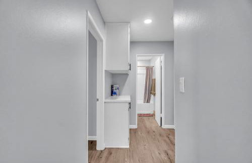 Sunny Simi Valley Valley 4BR 3BR LTR Modern Home Dedicated Work Place High Speed internet - Foto 15