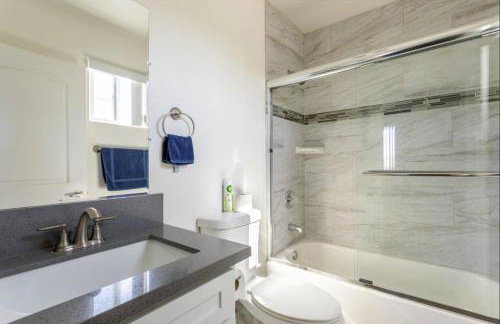 Cheerful 5BR house with parking near USC - Photo 30