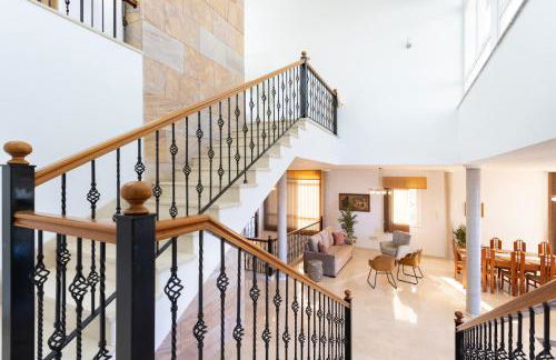 Sunset Horizon Spa Retreat by Eden Rentals - Foto 47