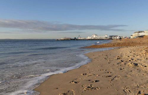 Modern 2-Bed Near Station - Ideal for Relocations & Contractors - Foto 37