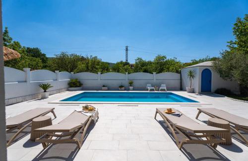 VILLA TUGARKA private pool, fitness, play-house, great for families, max 6 per. - Foto 3