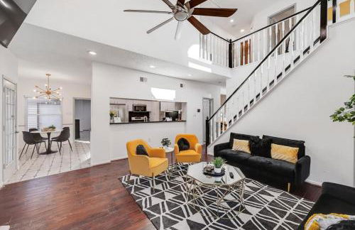 Glamorous 4BR 2,5BA Holiday Home with Pool, Game Room & Fire Pit - Foto 28