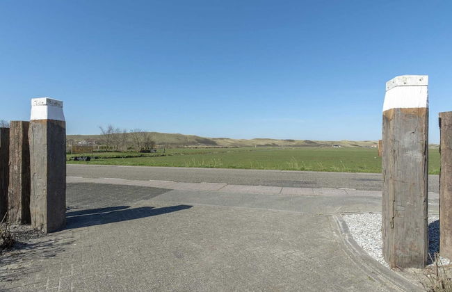 Cozy Holiday Home With Terrace - Photo 9