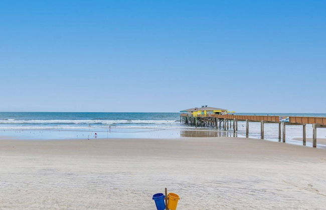 Ocean View Suite w Pool Hot Tub Beach Access - Photo 21