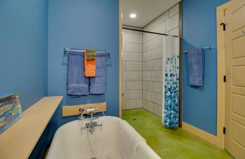 Unique Cotter Getaway with Deck and Outdoor Dining! - Foto 15