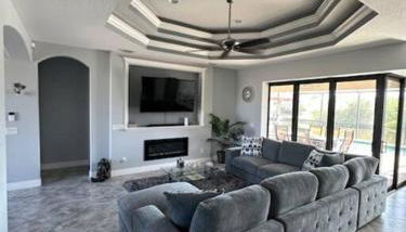 Luxury Waterfront Home With Heated Pool & Hot Tub - Foto 5