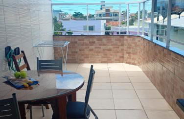 Terraço Familiar , 2 quartos com ar condicionado, 2 banheiros, churrasqueira a carvão , wi-fi, vaga para 2 carros suporta até 7 pessoas - Foto 24
