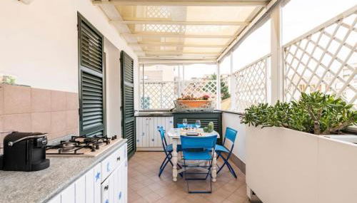 Bilocale affrescato con box privato & spiaggia a 150m - Foto 3