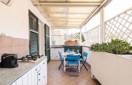 Bilocale affrescato con box privato & spiaggia a 150m - Foto 3