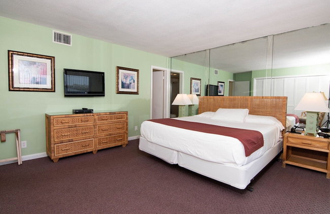 Palm Beach Waterfront Suites - Photo 16